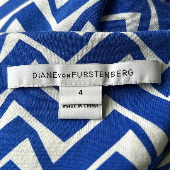 Diane Von Furstenberg Reina zig zag cornflower blue print dress Size 4 - Picture 4 of 8